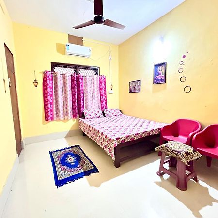 Shree Nivas Homestay Puri Exterior photo