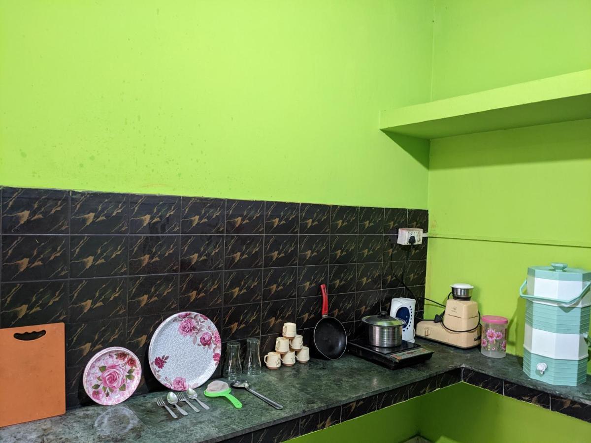 Shree Nivas Homestay Puri Exterior photo