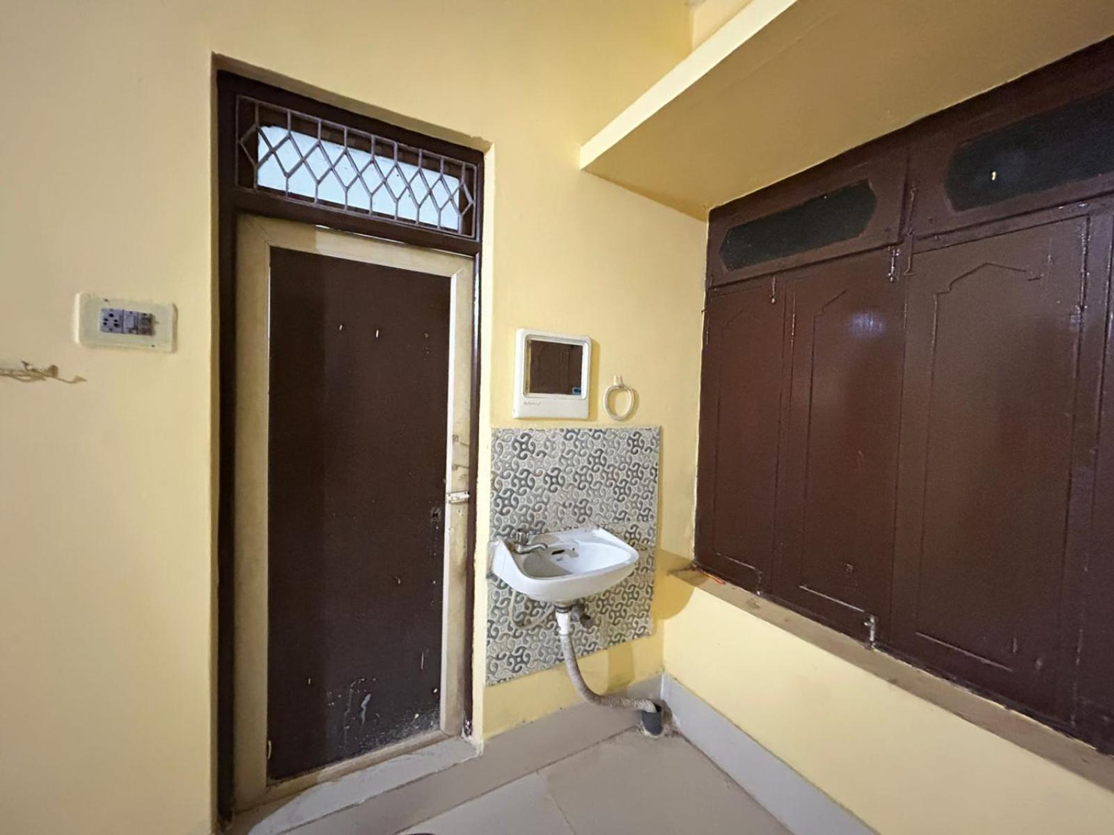 Shree Nivas Homestay Puri Exterior photo