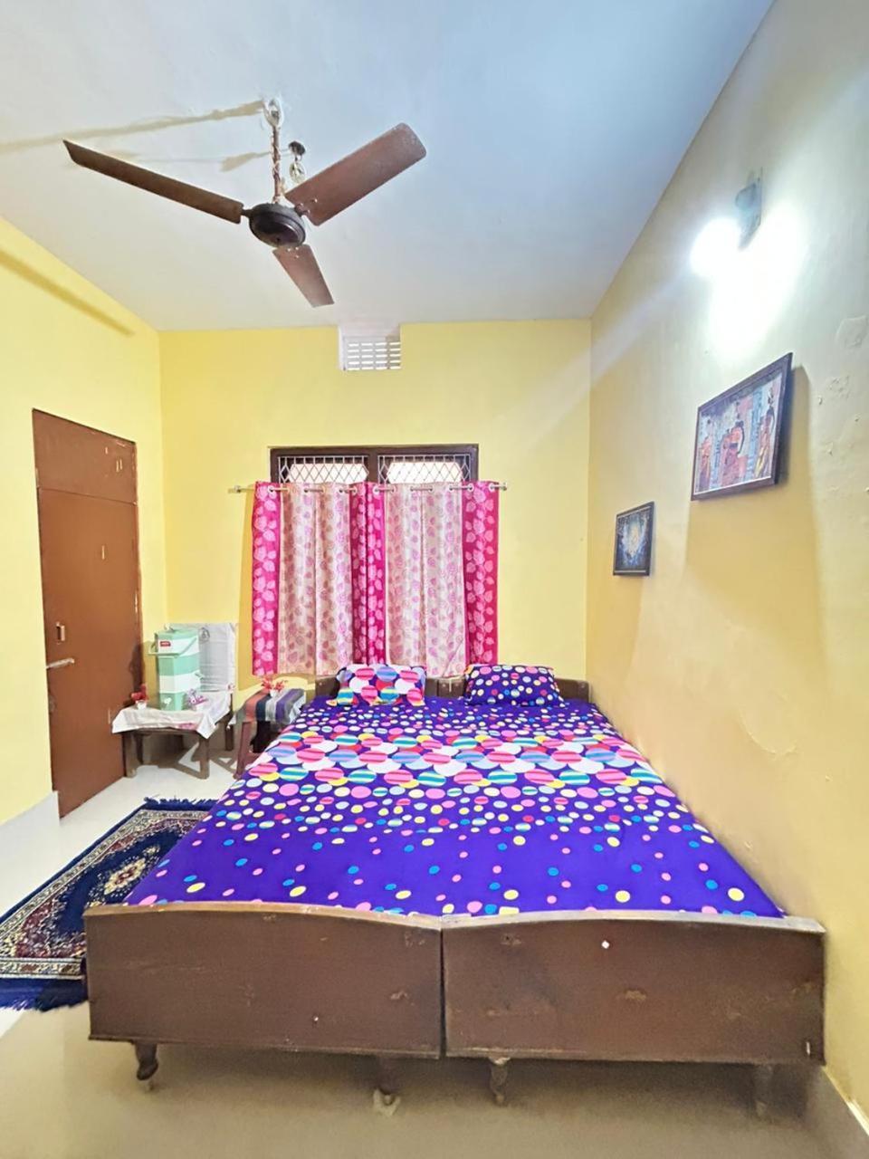 Shree Nivas Homestay Puri Exterior photo