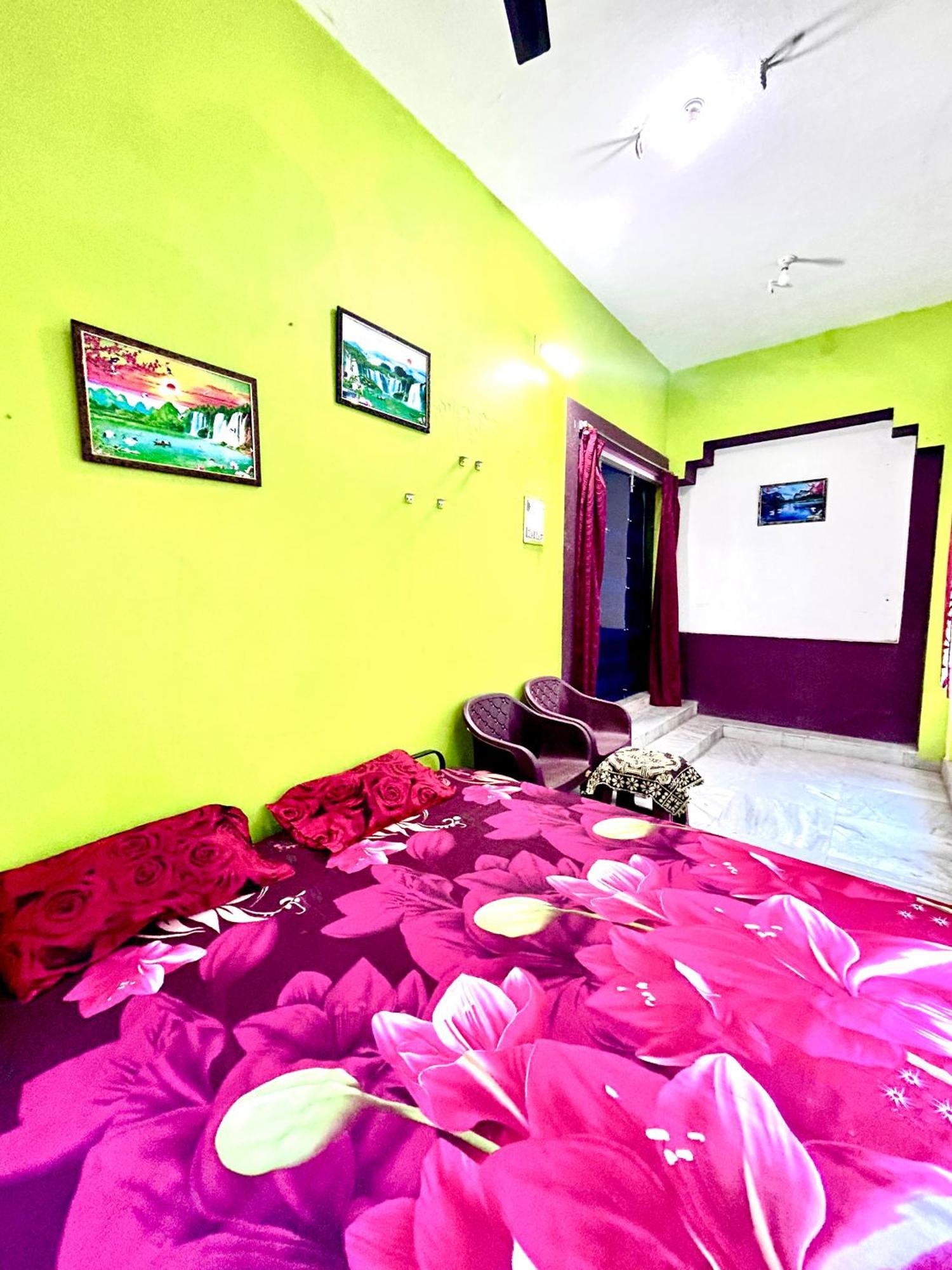Shree Nivas Homestay Puri Exterior photo