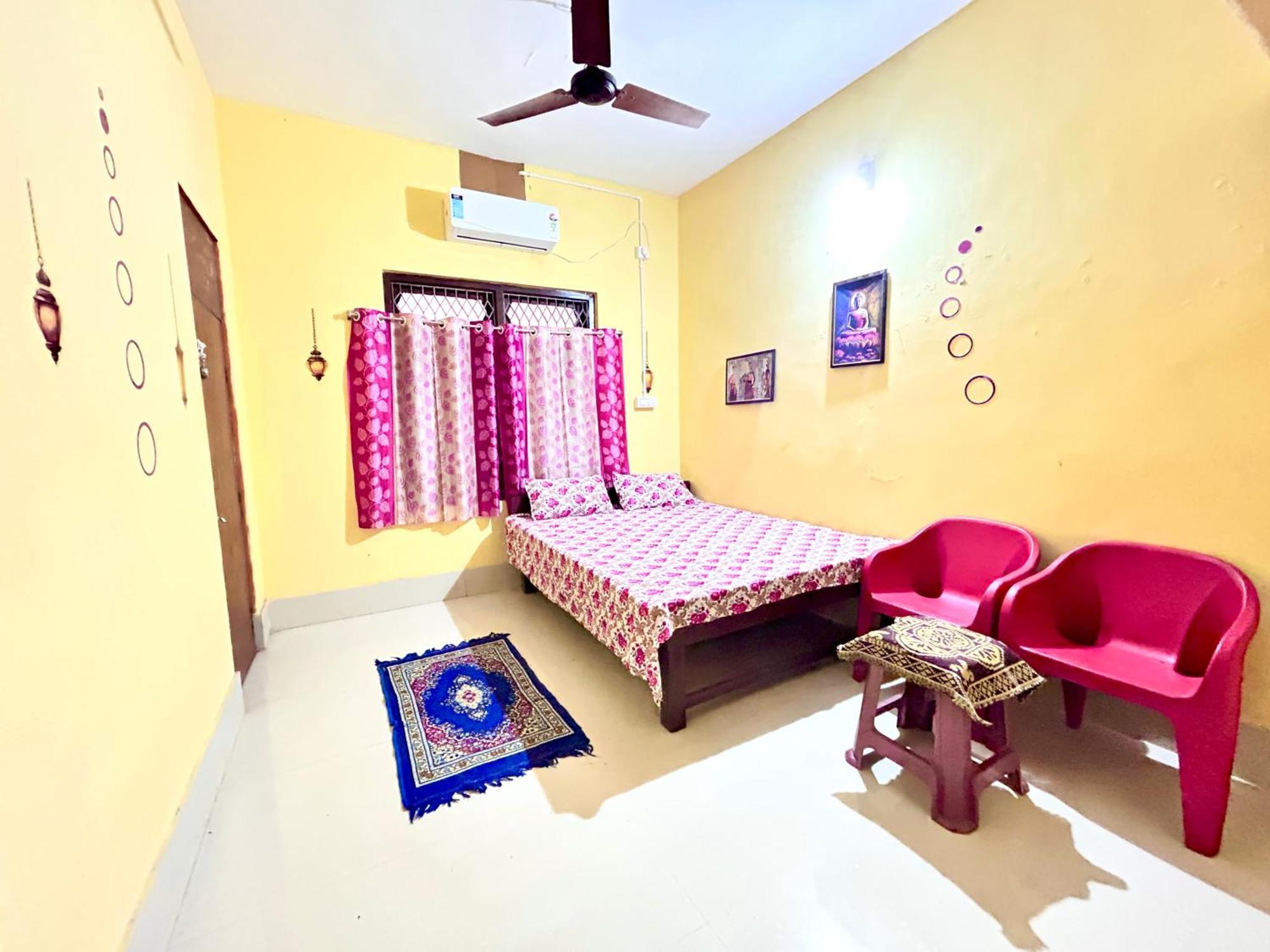 Shree Nivas Homestay Puri Exterior photo